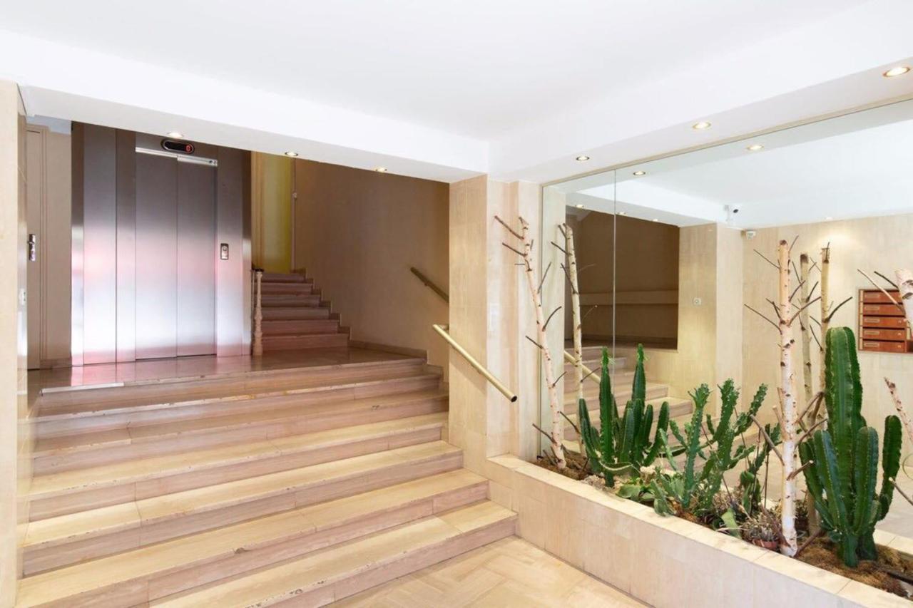 Magnificent Renovated 4-Room Apartment - Croisette Carre D'Or Канны Экстерьер фото